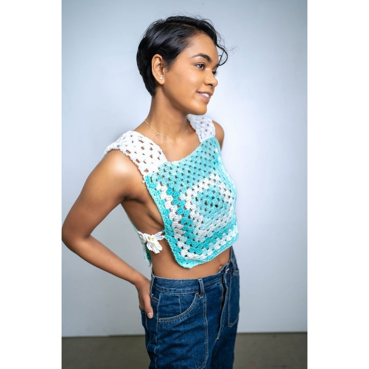 I'm Blue Giant Granny Square Crop Top nazimaknits