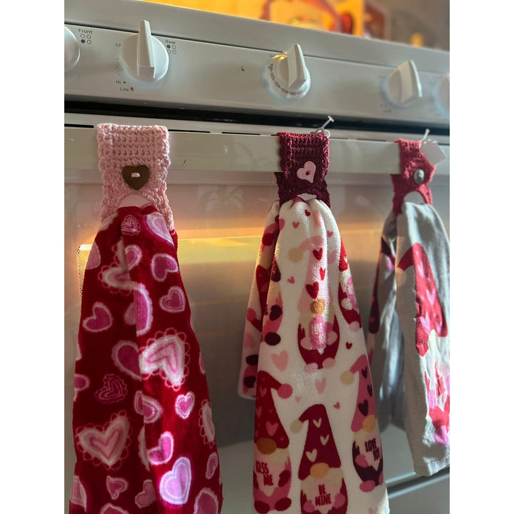 Heartfelt Romance Crochet Towel Holder Set with Complimentary Towel nazimaknits