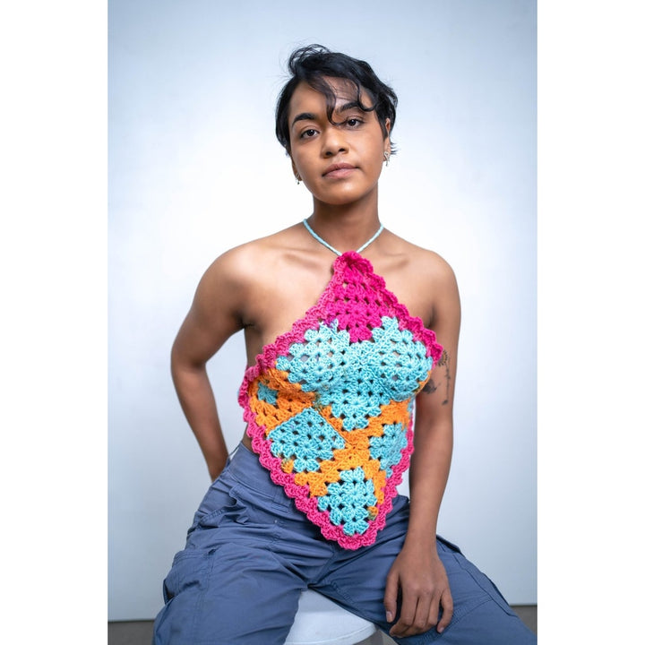 Doubled Down Accent Halter Top nazimaknits