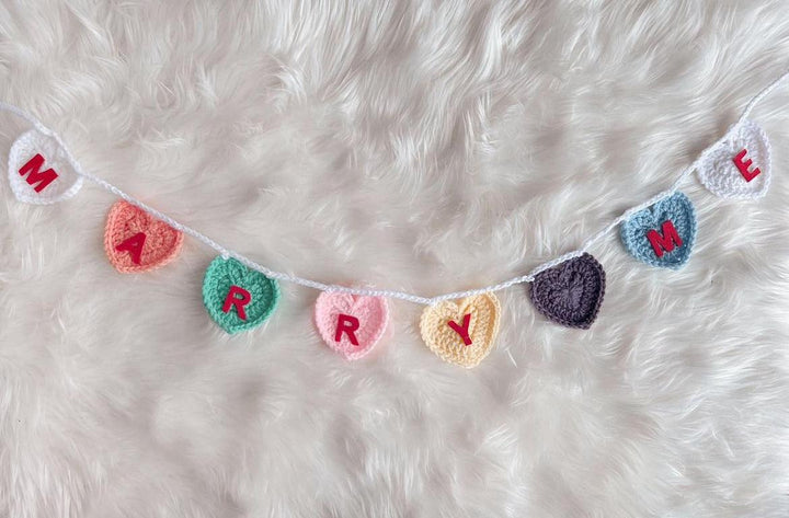 Enchanting Love Knots Crochet Garland - Unique Proposal Décor